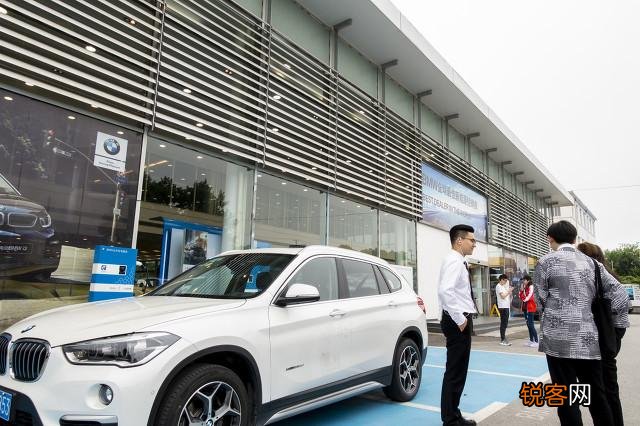 去4S店买车,怎么谈价格?所谓裸车价是什么意思？