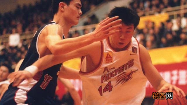 王治郅、刘玉栋、李楠、范斌和张劲松,当年的八一五虎谁的级别最高？待遇如何？
