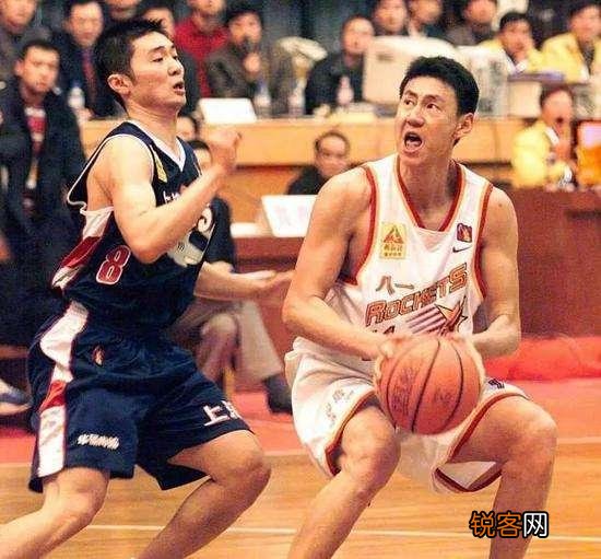 王治郅、刘玉栋、李楠、范斌和张劲松,当年的八一五虎谁的级别最高？待遇如何？
