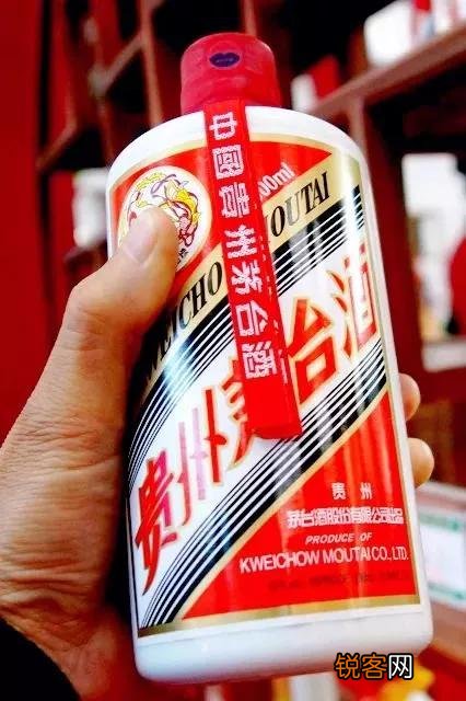 12年的茅台酒值多少钱？