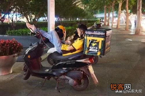 有什么靠谱的兼职推荐一下,月入2000的？