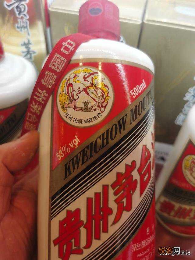 2010年的飞天茅台值多少钱？