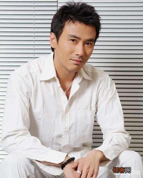 中国内地影视明星中,谁能称得上是名副其实的帅气？