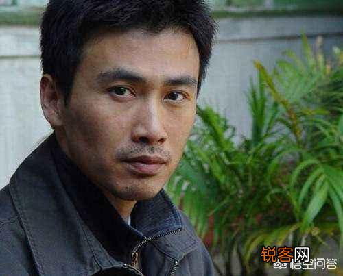中国内地影视明星中,谁能称得上是名副其实的帅气？