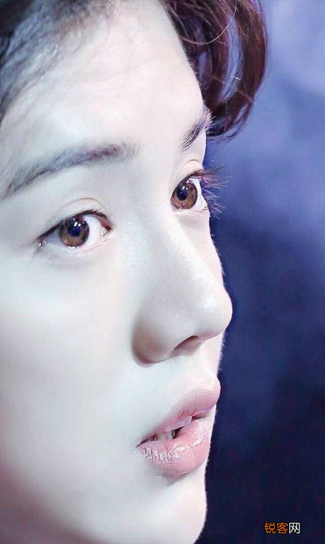 有没有哪个明星让你因为他的眼睛而粉上他的？