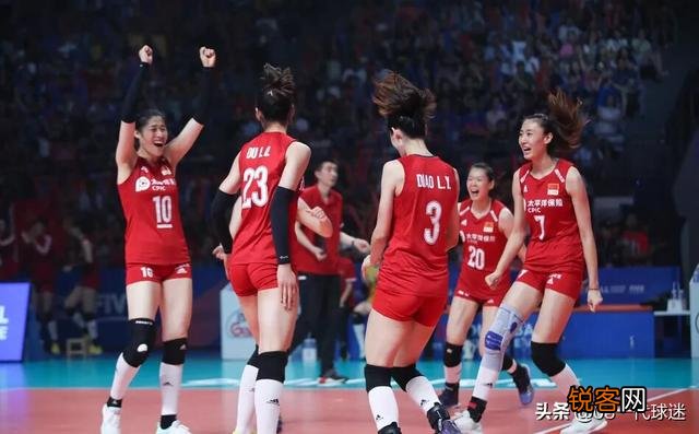 世联赛女排中美大战半决赛,中国1:3不敌美国无缘决赛,为何球迷称这也算赢了？
