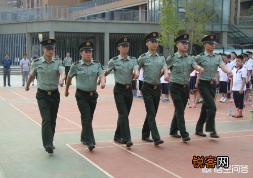 考士官学校和在部队直接转士官的区别有哪些？