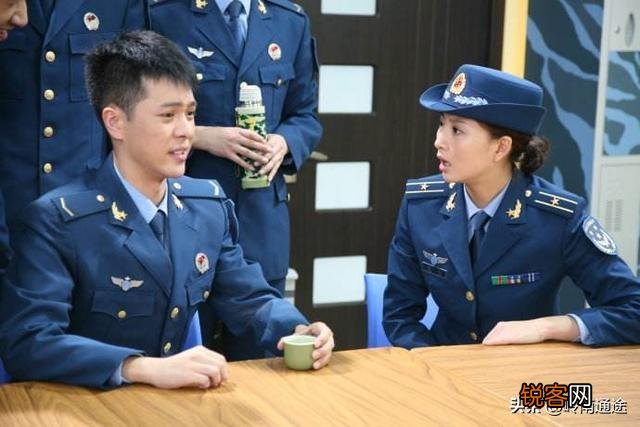 考士官学校和在部队直接转士官的区别有哪些？