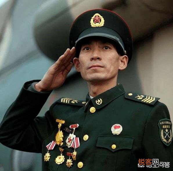 考士官学校和在部队直接转士官的区别有哪些？