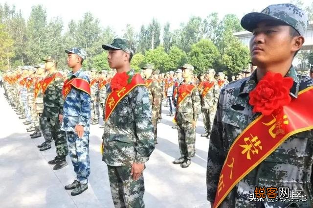 今年大专毕业想去当兵,义务兵过后毕业证套士官好不好套？