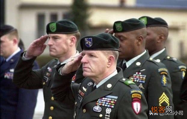 单日死亡4246人！美国疫情看不到拐点,下令全球美军准备随时开战,如何评价？