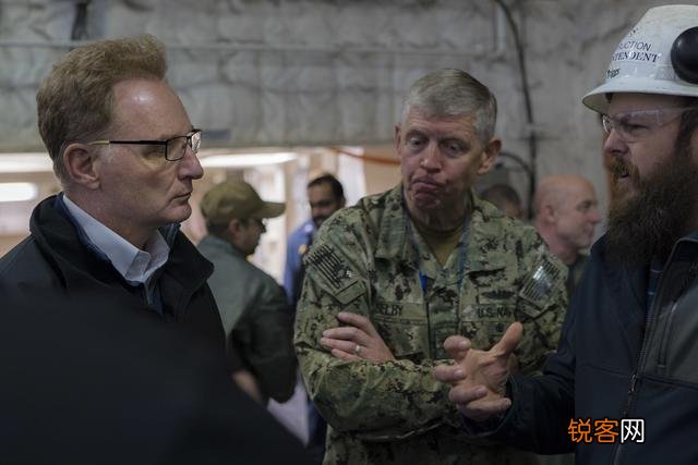 单日死亡4246人！美国疫情看不到拐点,下令全球美军准备随时开战,如何评价？