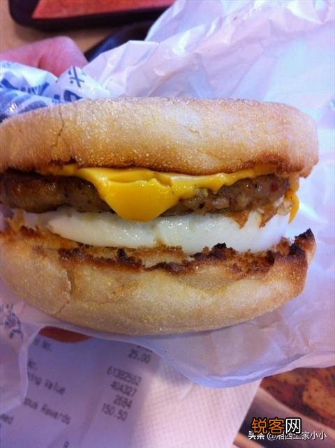 麦当劳猪柳蛋汉堡怎么做的？