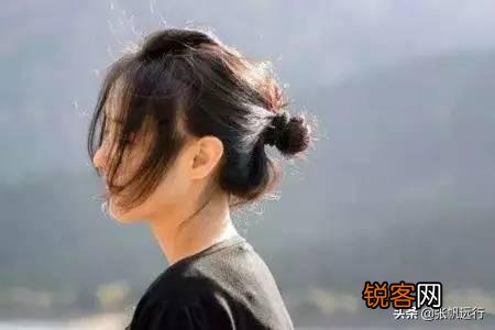 自己最爱的人提出分手,然后马上找到新欢订婚,现在很难走出来,怎么办？