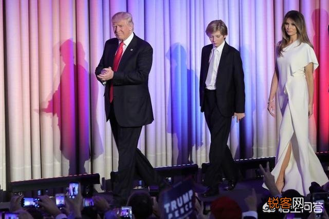 网传美国第一夫人梅拉尼娅急着要与特朗普离婚,她为什么要这样,你怎么看？