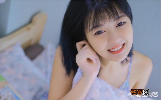 有了新欢忘旧爱,这人值得吗?