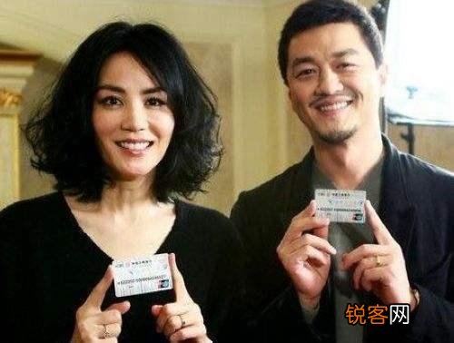高冷的王菲为什么要跟暖男李亚鹏离婚？