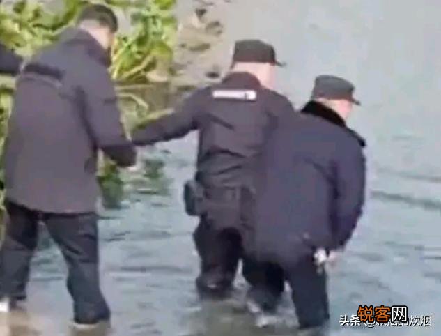 17岁女孩在几十人围观下自杀溺亡,怎么没人关心她自杀的原因？