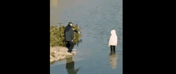最近安徽17岁女孩,在警察眼皮底下投河自杀了,你有什么看法？