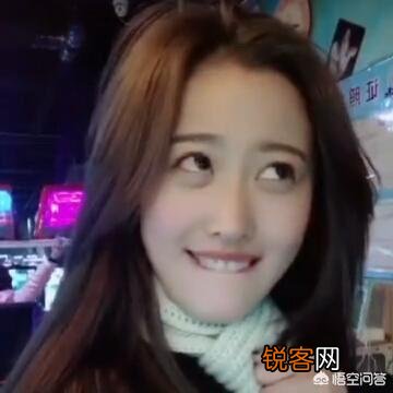 上联：花容月貌,莫若徐娘半老,下联怎么对？