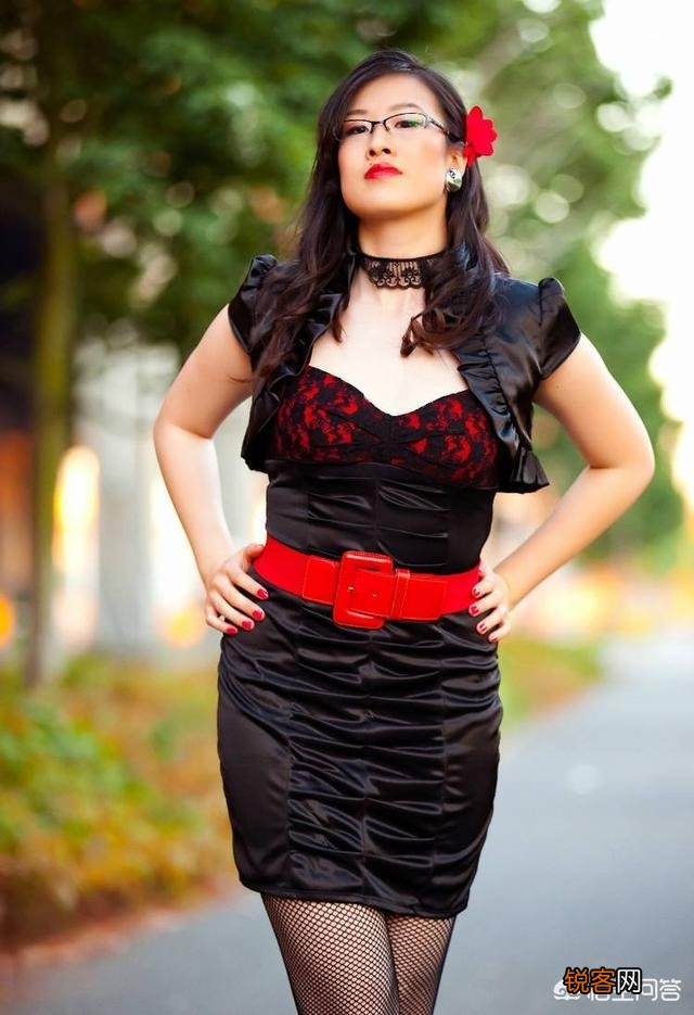 我们常称风韵犹存的中年妇女为「半老徐娘」,这个「徐娘」指的是？