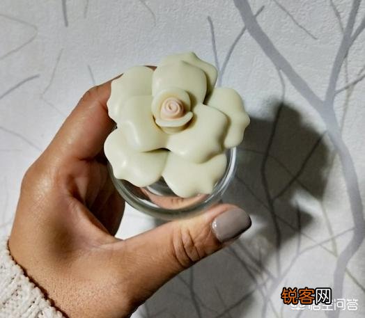 有没有值得推荐的闻着清新淡雅不俗气的香水？