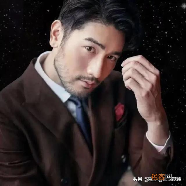 你觉得娱乐圈眼睛最好看的明星是谁？