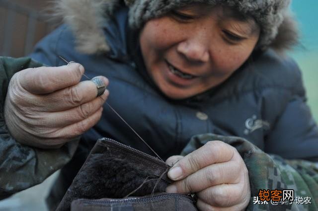 有句老话叫做：“四十不娶妻,五十不置衣。”这是什么意思呢？