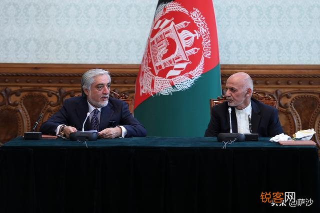 阿富汗前总统连夜逃亡,儿女在美国当教授、做公主,说明什么？