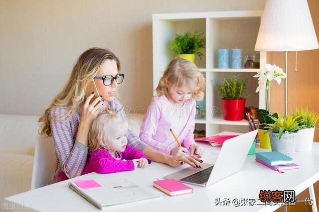月收入6000,老婆在家带小孩不上班,每月给她多少钱合适？