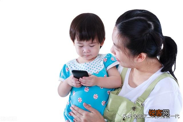月收入6000,老婆在家带小孩不上班,每月给她多少钱合适？