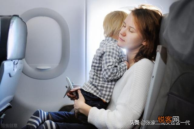 月收入6000,老婆在家带小孩不上班,每月给她多少钱合适？