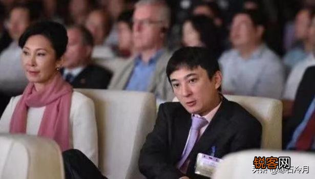 王思聪有难千亿王健林不出手相救,其母亲1亿救儿你怎么看？
