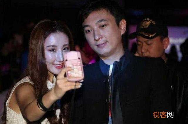 王思聪交往过很多女孩,这些女孩们为什么不使手段给他生个孩子？