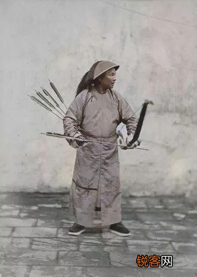 清朝军队的军人级别是怎么分的？