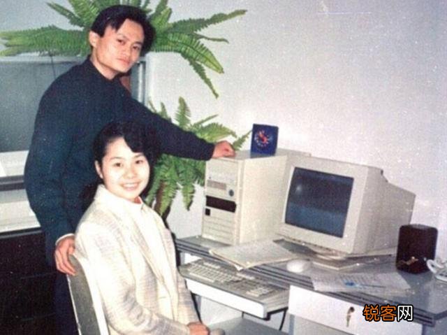 马云妻子、王健林妻子、刘强东妻子,他们三人的老婆有什么差别吗？