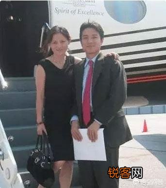 马化腾跟自己的老婆是在QQ上认识的吗？