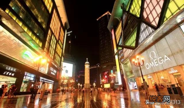 你觉得生活在大城市和小城市的区别在哪里？