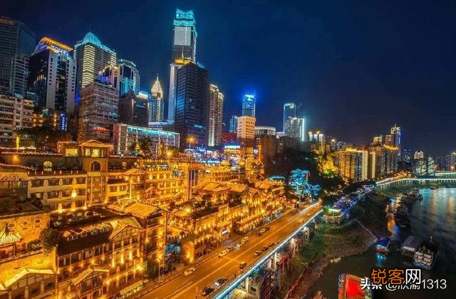 你觉得生活在大城市和小城市的区别在哪里？