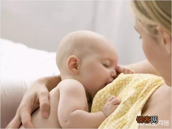 宝宝最好吃几个月母乳？母乳一直很少了,到底怎样喂养科学些？