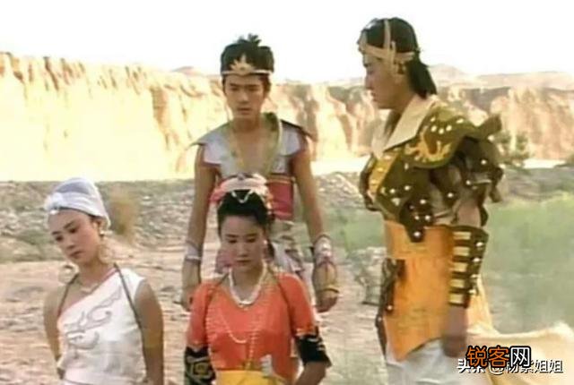 封神演义中,闻仲法术高强,为什么不敢杀妲己？