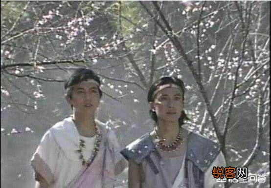 女娲想杀纣王被金光所阻,金光是何人发出？守卫纣王门口的神是谁？