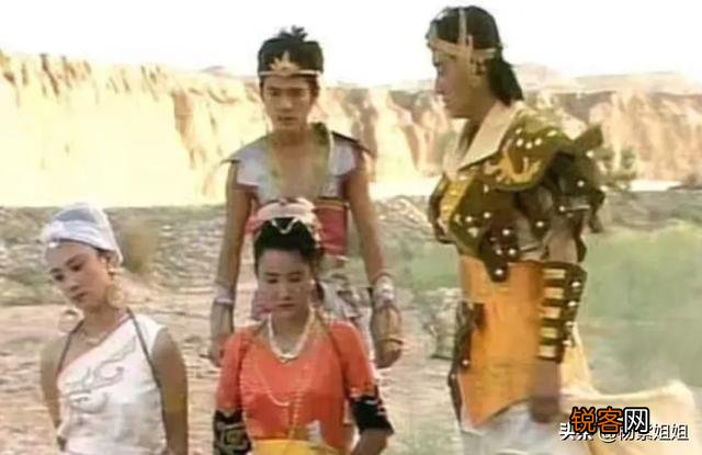 封神演义中为什么妲己和九尾狐,都不能被封神?