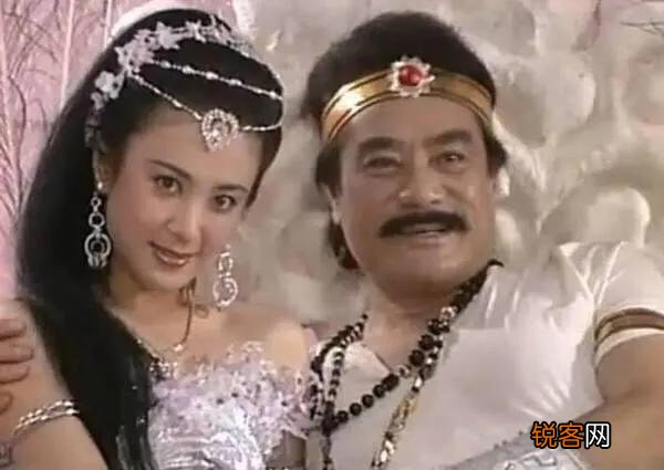 闻太师为什么没有看出妲己是狐狸精反而依然把妲己留在纣王身边？