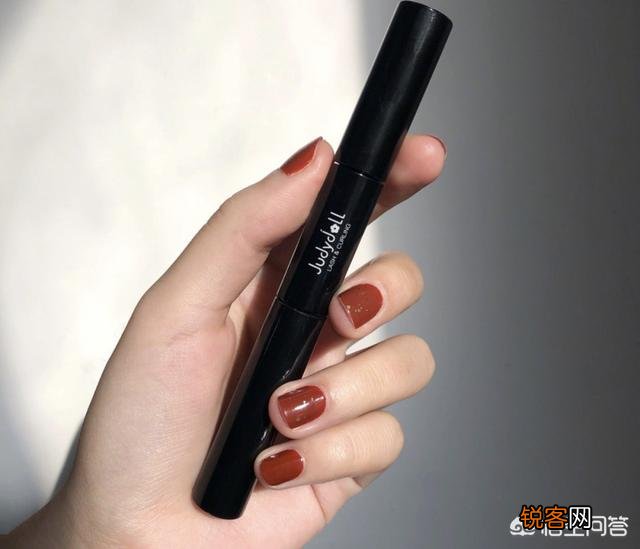 求推荐不晕染的小刷头睫毛膏,有哪些？