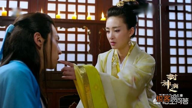 《封神演义》中九尾狐受伤,苏妲己本不想救他,可为何最后苏妲己还是救了他？