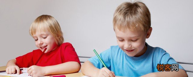 不起床挨打的小孩子怎么教育 不起床小孩子如何教育