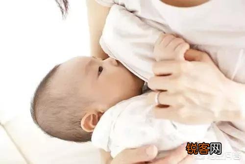 宝宝六个月应该怎样喂养？