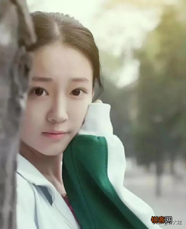 绿地事件女主张雨婷发文道歉男主角,承认出轨,想当面沟通,文案信息量惊人,怎么看？