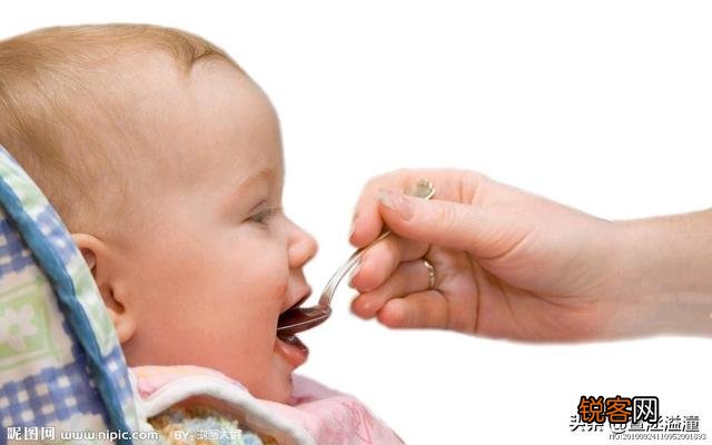 新手妈妈求教6月宝宝辅食如何安排？